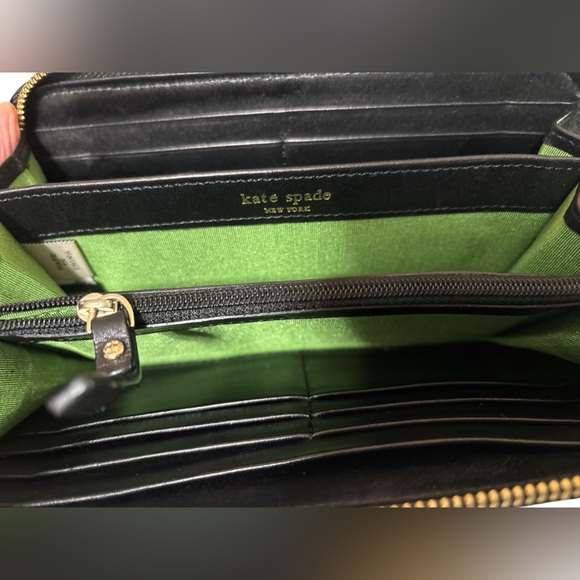 Kate Spade Neda Signature Canvas Black/White Street Noel Zip Around Wallet - Picture 4 of 6